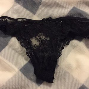 Lacey black VS thing